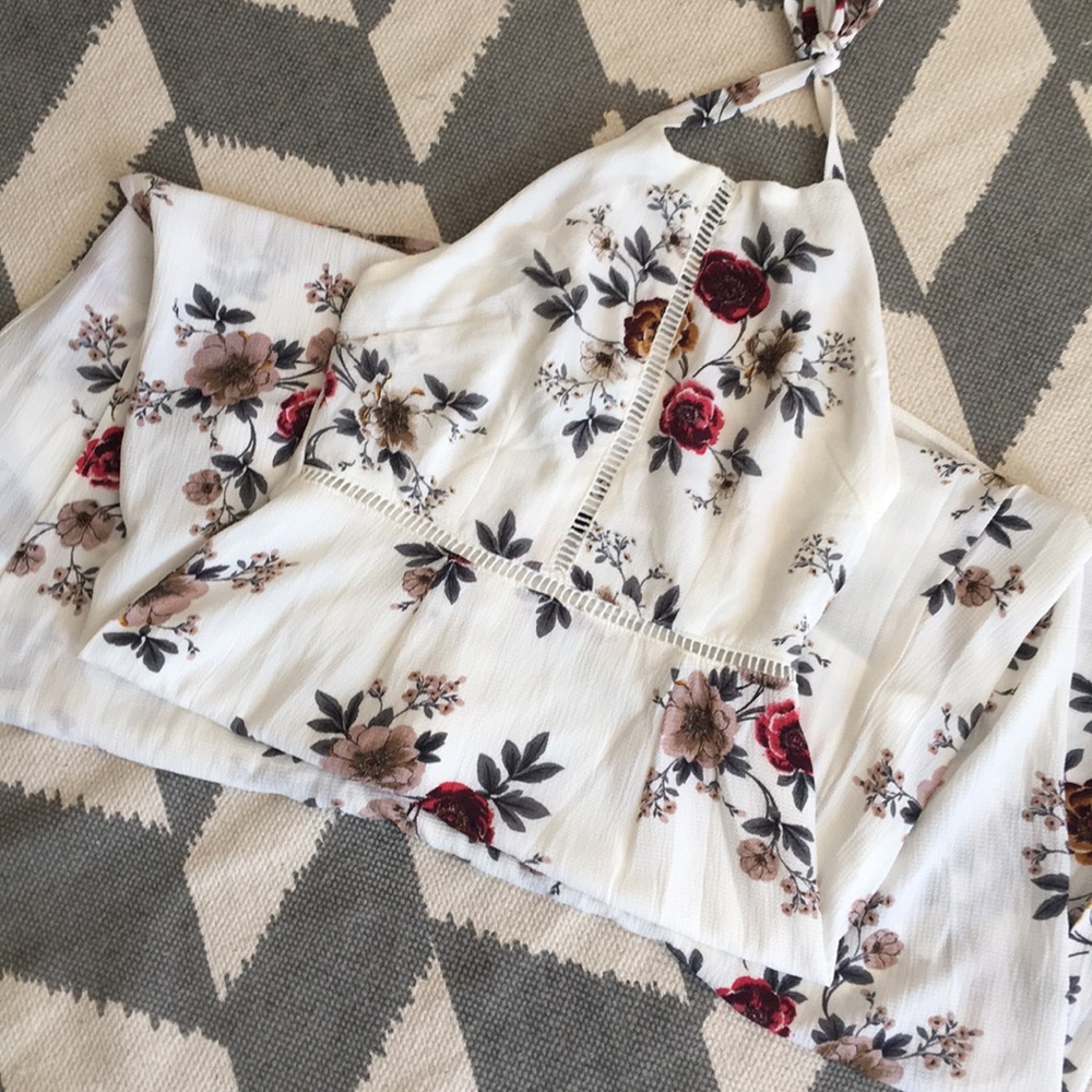 Romantic halter tie dress- nwot